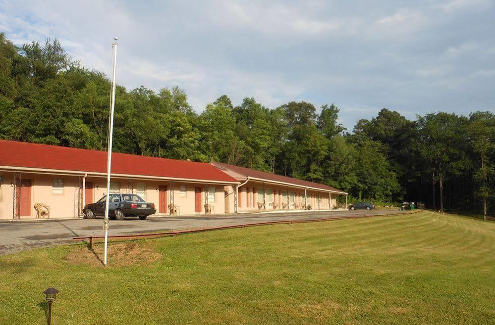 Motel 22 Mapleton Depot Huntingdon Extérieur photo