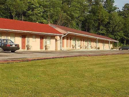Motel 22 Mapleton Depot Huntingdon Extérieur photo